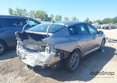 2025 Kia K4 Lxs из США, поврежденный, VIN 3KPFT4DE1SE091773